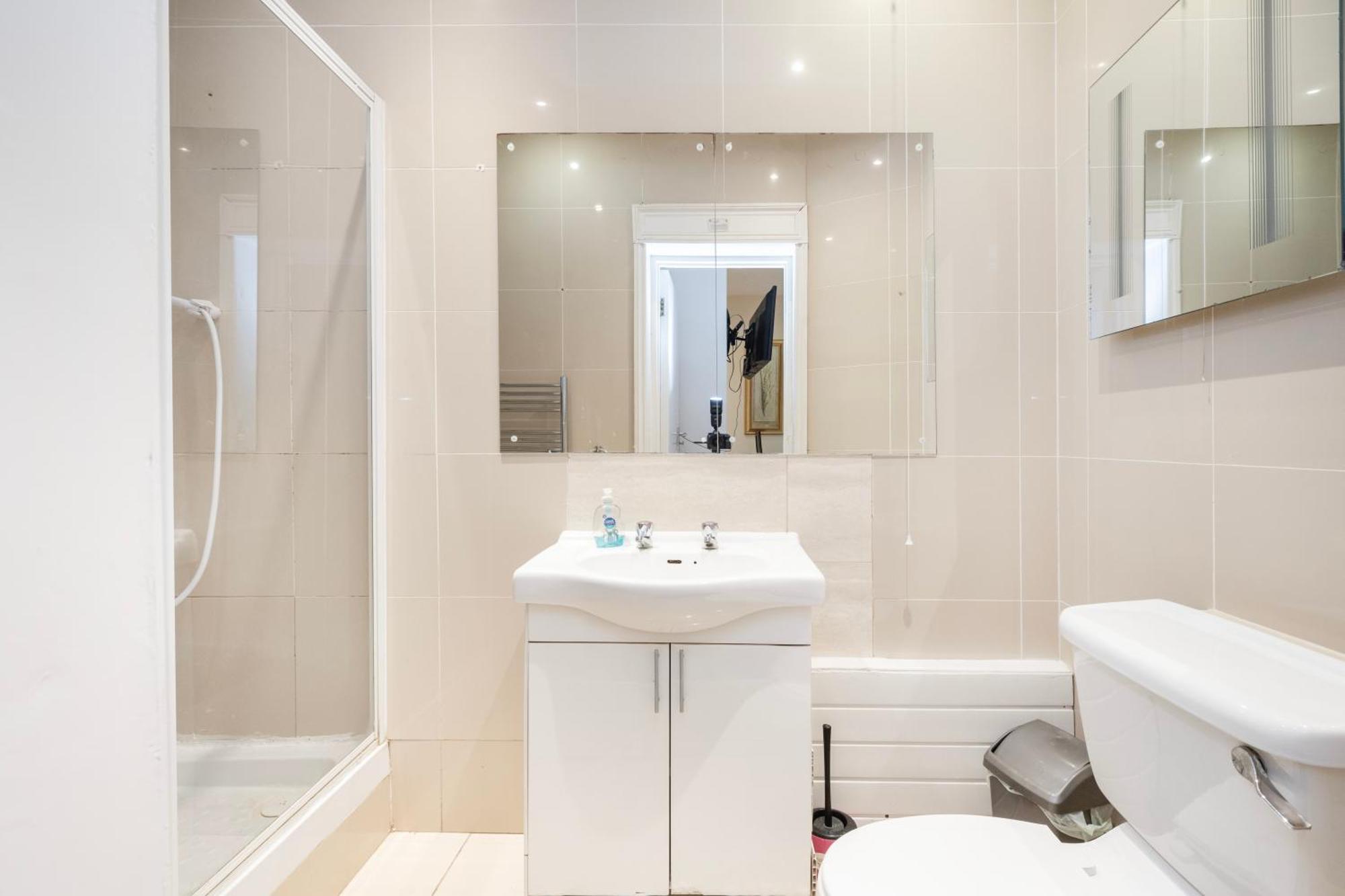 Hyde Park Rooms & Apartments Лондон Экстерьер фото