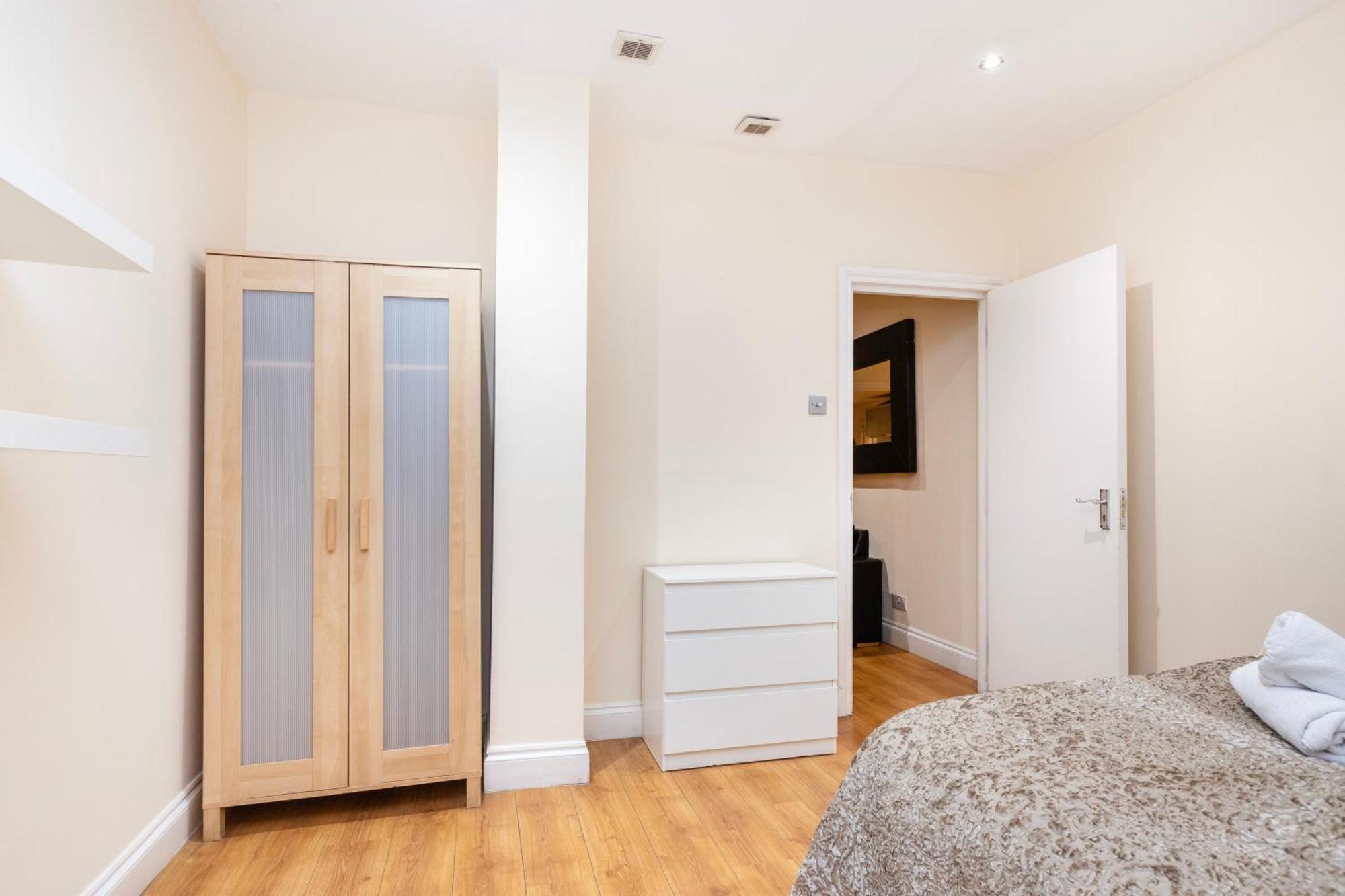 Hyde Park Rooms & Apartments Лондон Экстерьер фото
